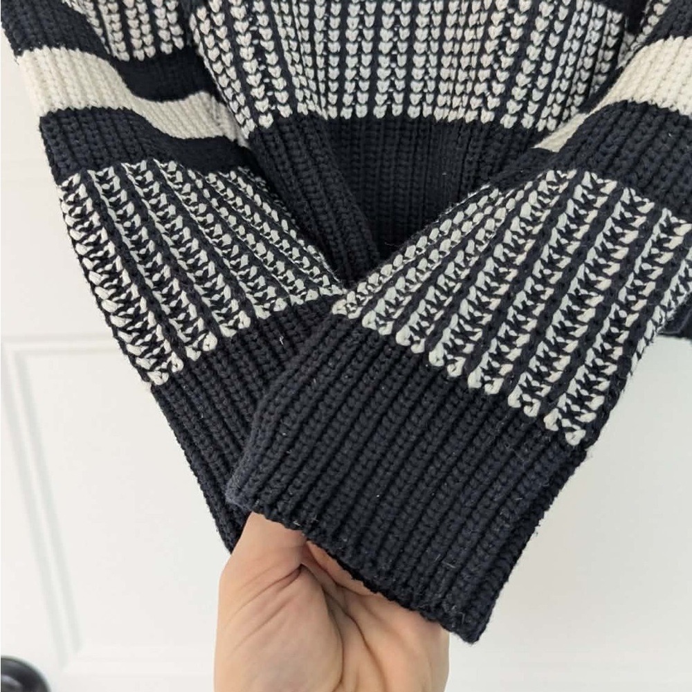 DKNY Black‎ White Cropped Knit Sweater Women's Small Chunky Striped Pullover - Picture 5 of 10
